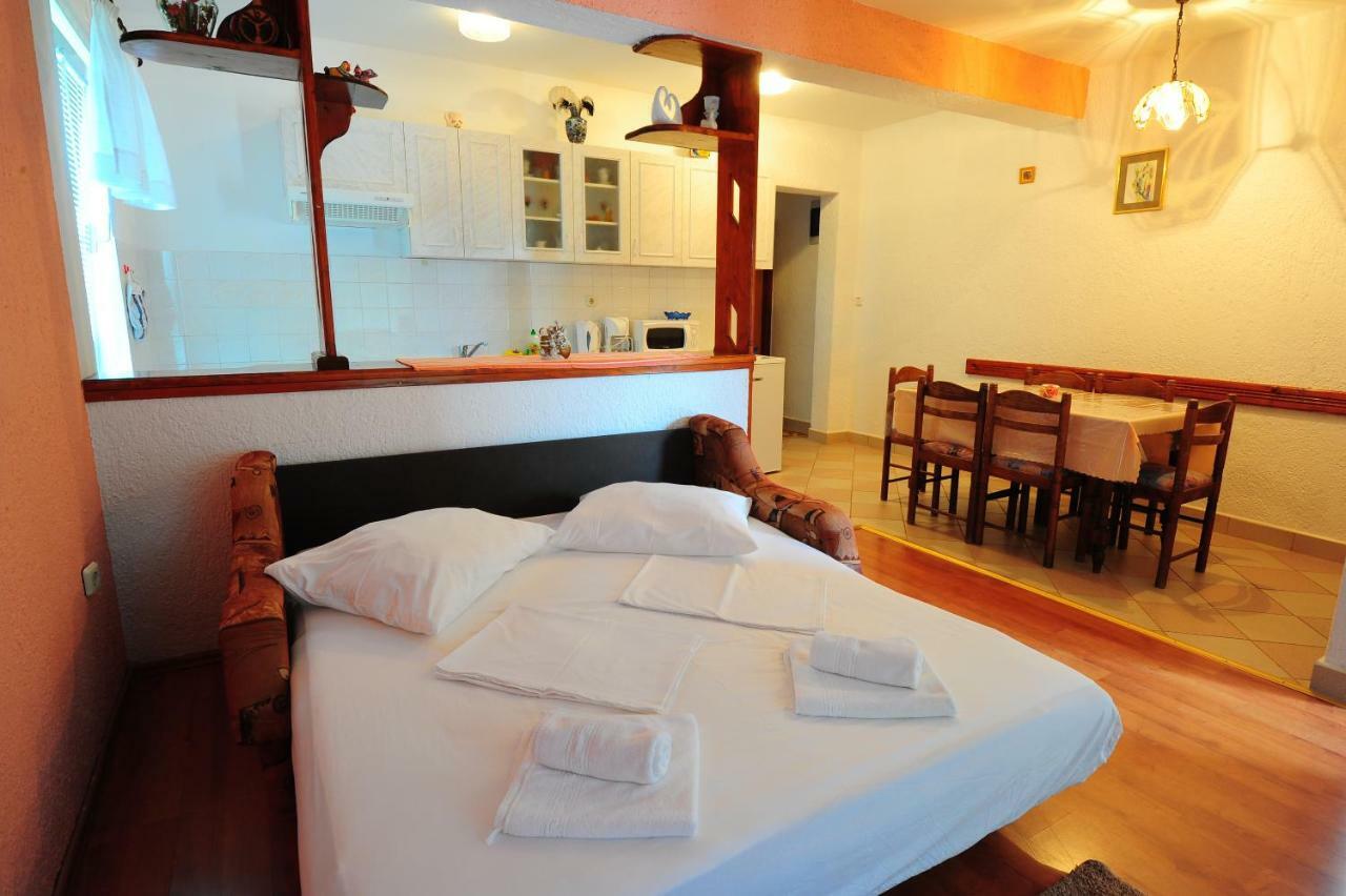 Apartmani Margeta 拉布 外观 照片